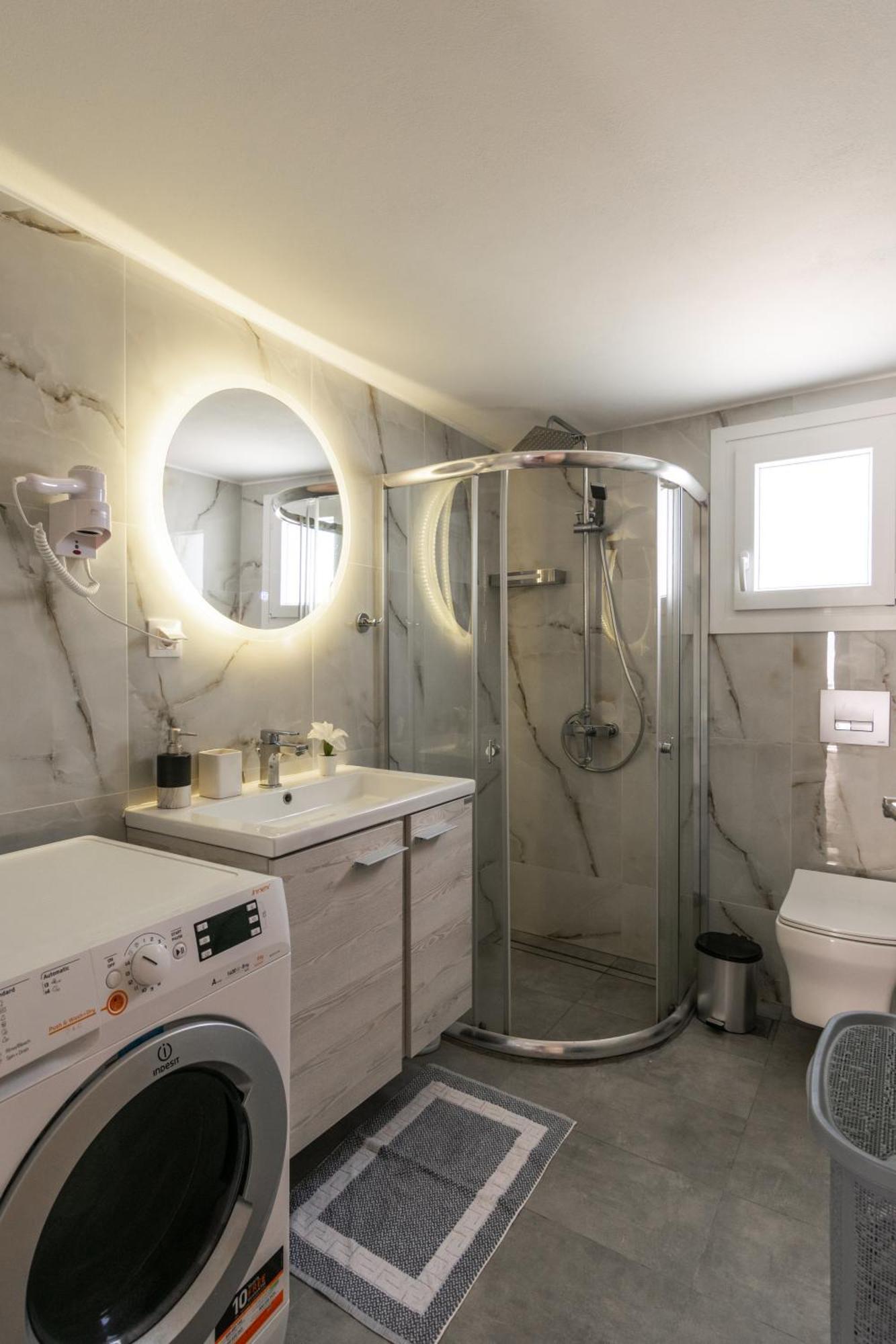 Balliu Apartment Triovasalos Ngoại thất bức ảnh